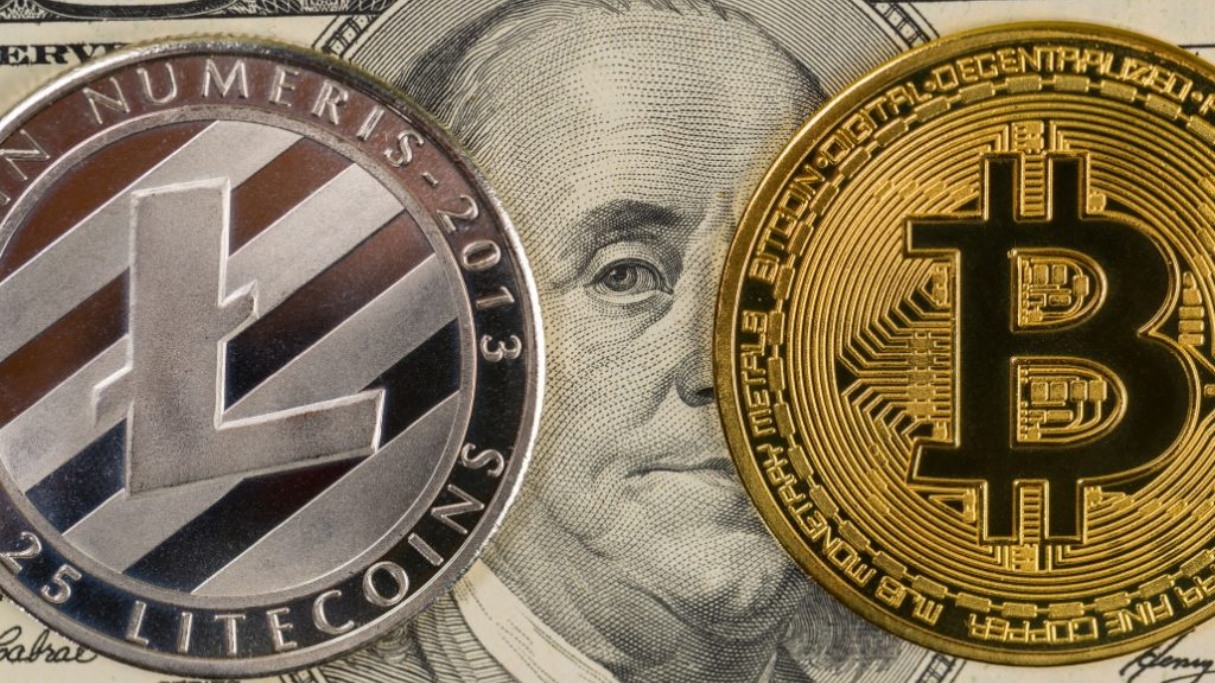 بیت کوین و لایت کوین و تصویر دلار