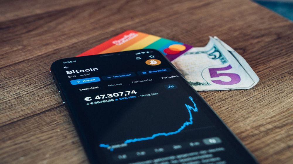 تأیید ETFهای بیت کوین اسپات